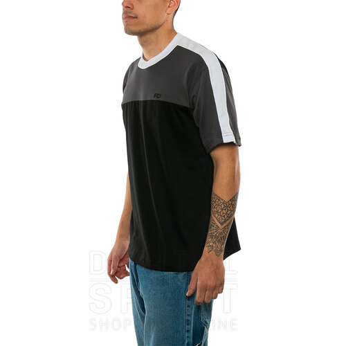 REMERA RINGER