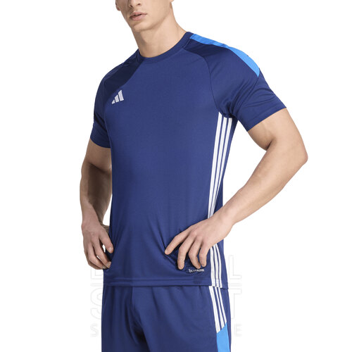 REMERA TIRO 26 ESSENTIALS