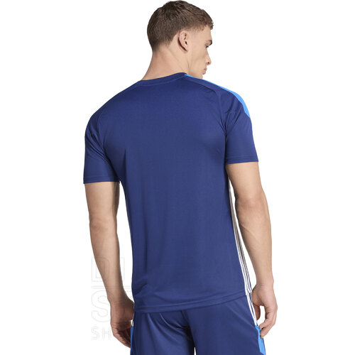 REMERA TIRO 26 ESSENTIALS