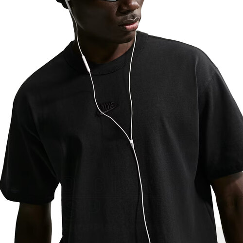 REMERA PREMIUM ESSENTIALS