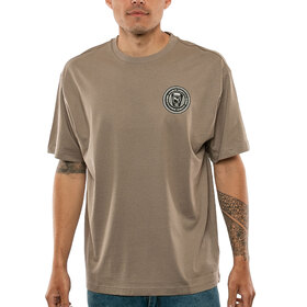 REMERA GRAPHICS RELAXED BADGE